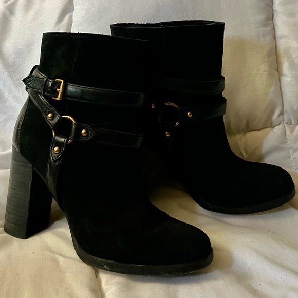 👑✅PRICE FIRM✅ UGG Black Leather Suede Ankle Boots - Picture 4 of 17